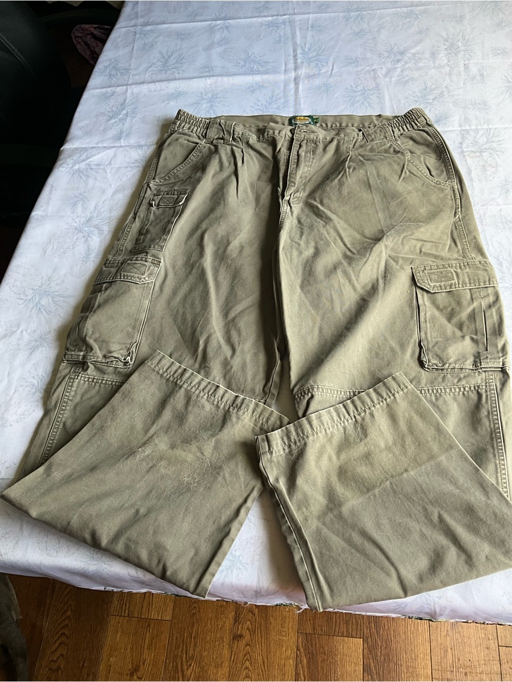 Columbia size 33x30 men’s pants